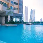 Celestara Luxury Colombo Apartment At Trizen With Pool, City View